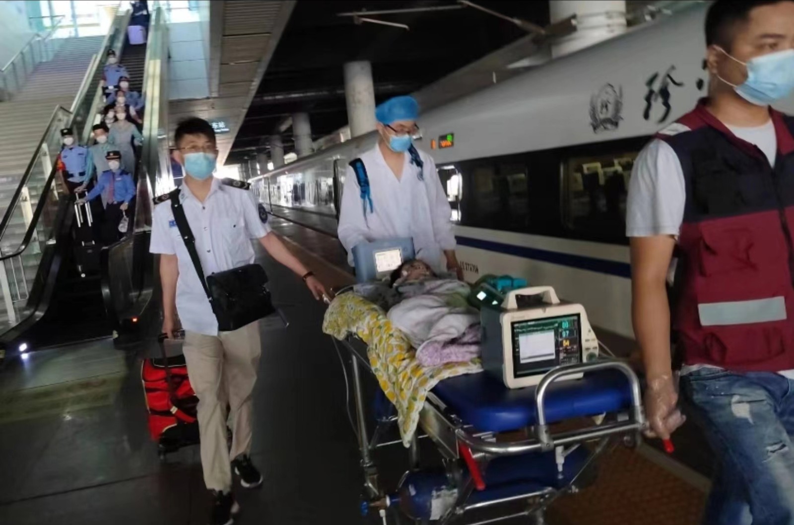 杨浦区高铁转运公司